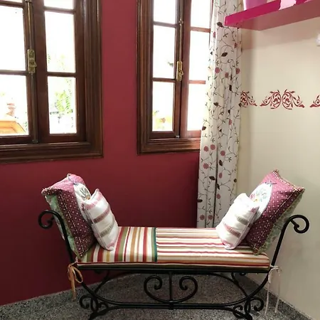 Апартаменты Casa Charry *